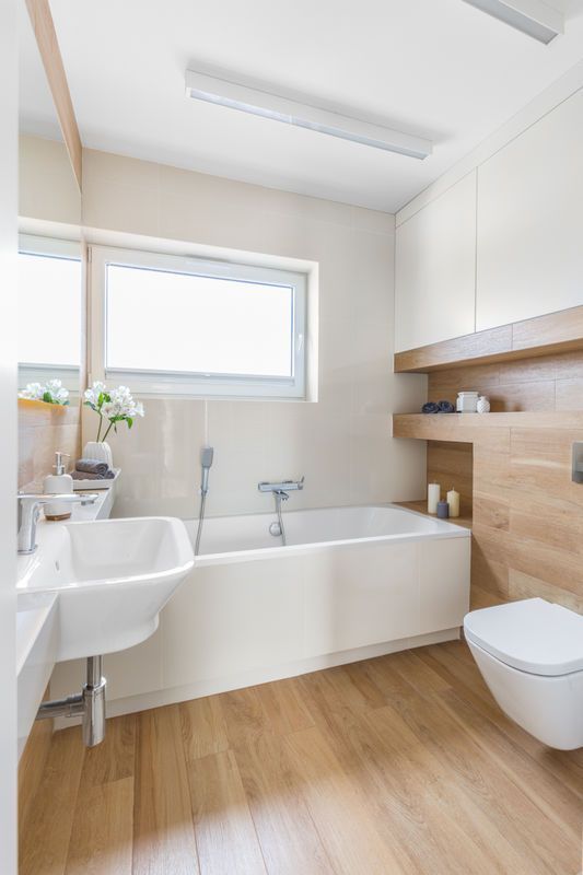 bagno con parquet