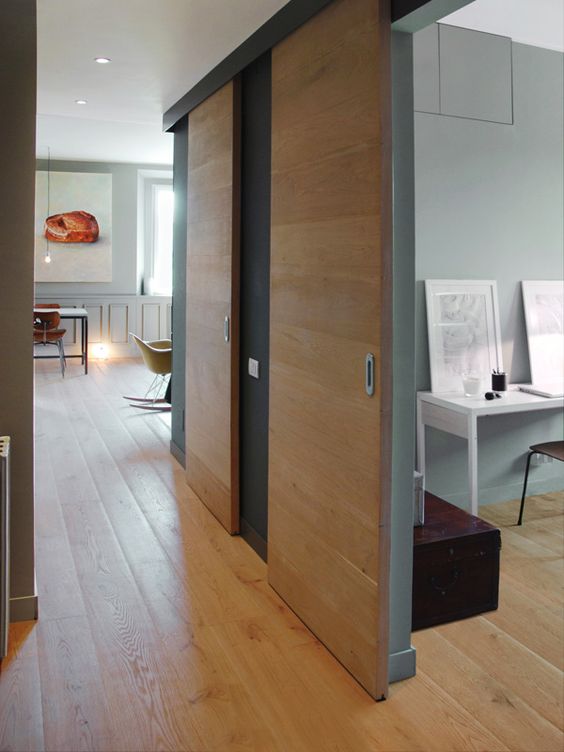 Casa con pavimenti in legno