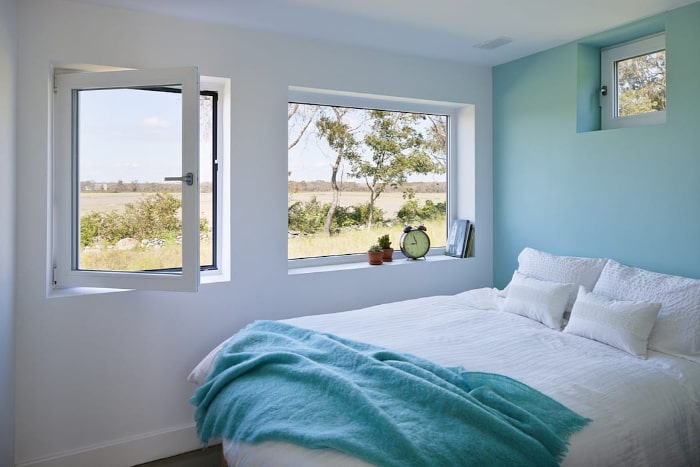 Camera da letto con serramenti in pvc