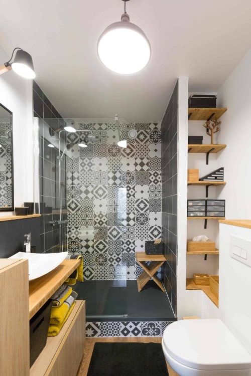 Come arredare un bagno piccolo: 10 soluzioni moderne e funzionali