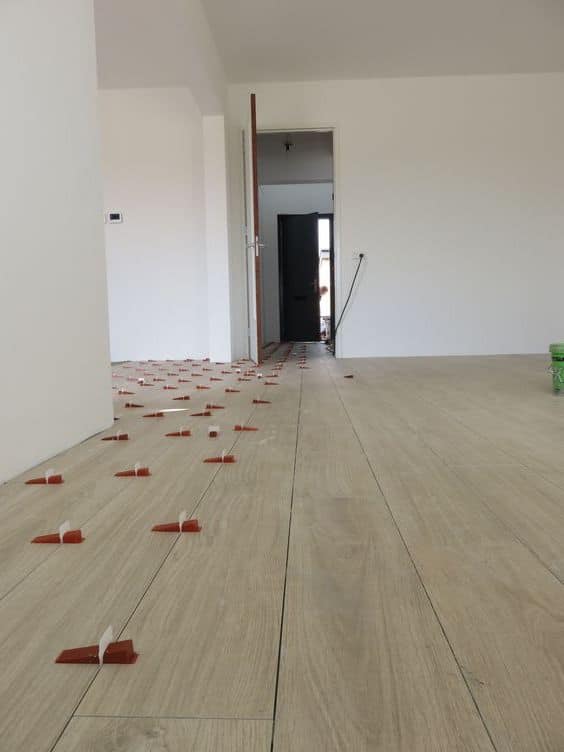 gres porcellanato effetto legno parquet