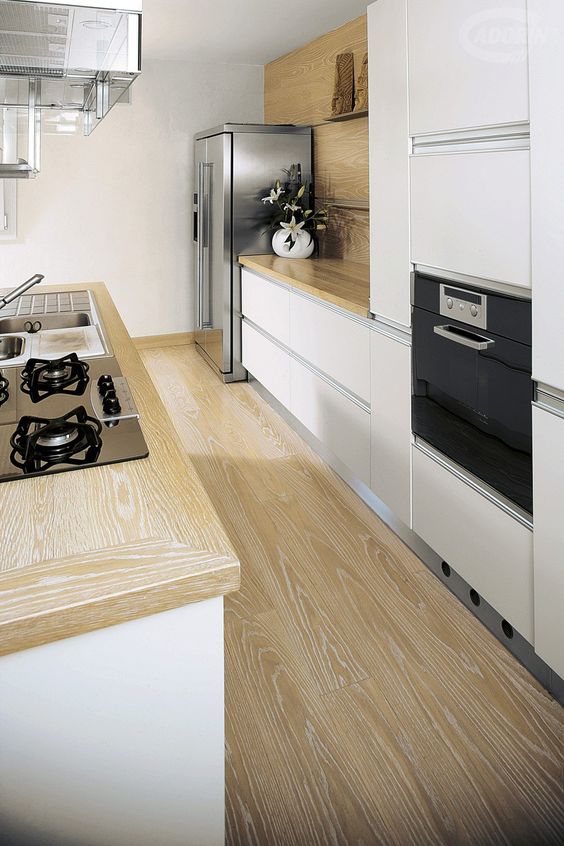 cucina con parquet gres