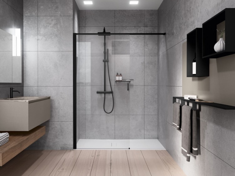 bagno con doccia a pavimento walk-in