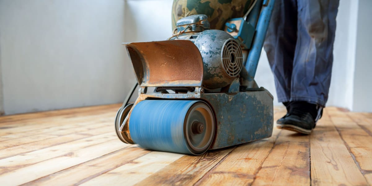 lamatura di un vecchio parquet