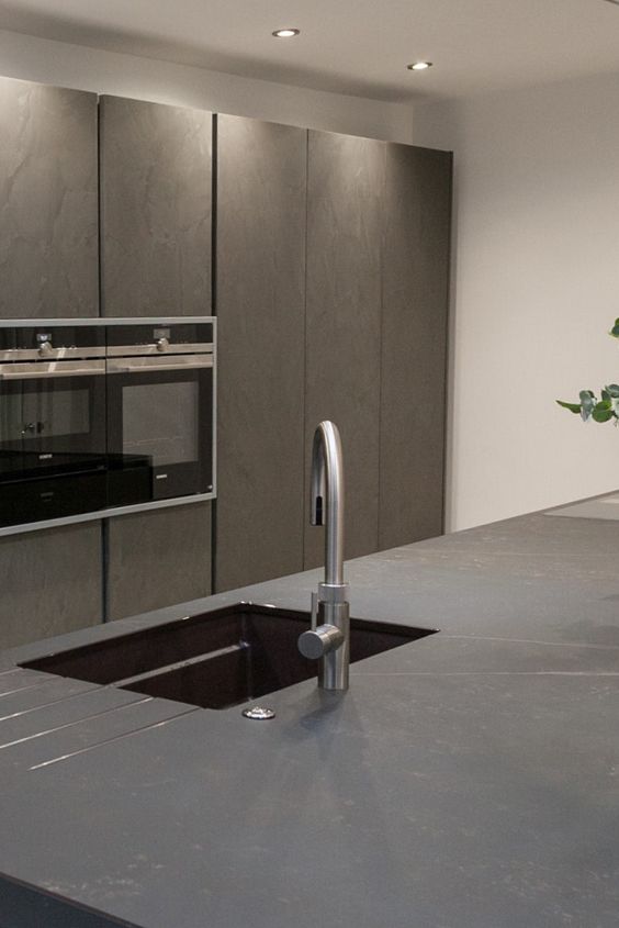 cucina con piano Dekton®