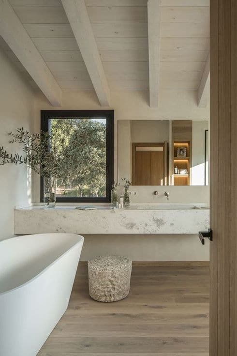 bagno con parquet