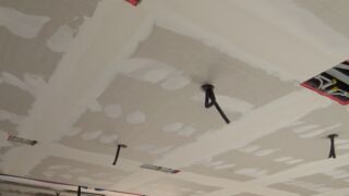 Il riscaldamento radiante a soffitto spiegato “Semplice” (VIDEO)