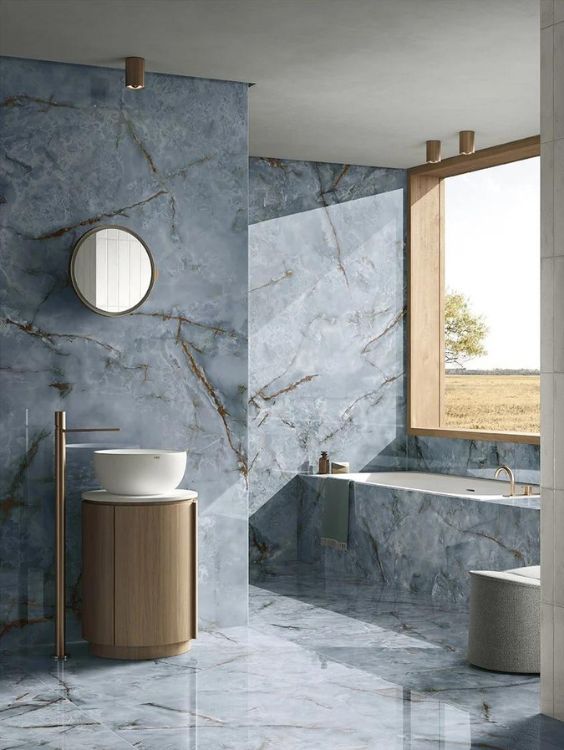 bagno con effetto marmo