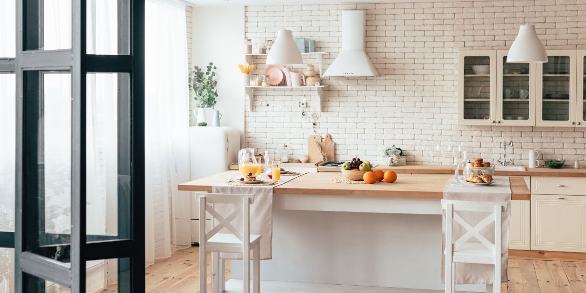 cucina separata dal soggiorno