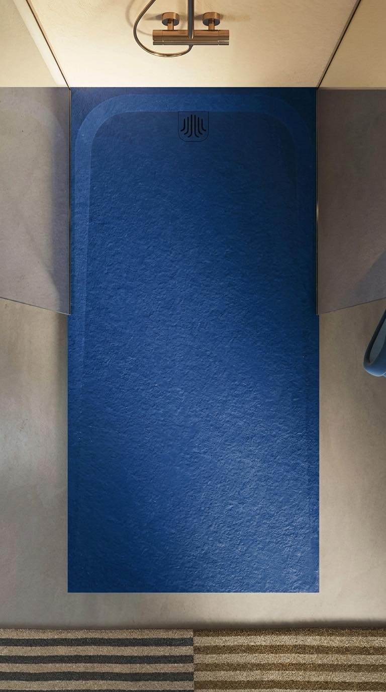 piatto doccia in resina blu