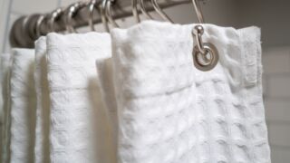 Tende per doccia: guida all’acquisto (materiali, misure e accessori)